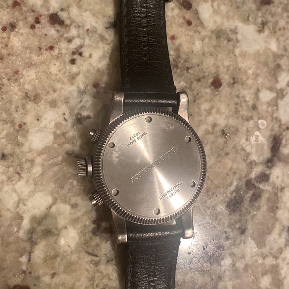 Burberry chronograph watch w/ leather band - Picture 4 of 6